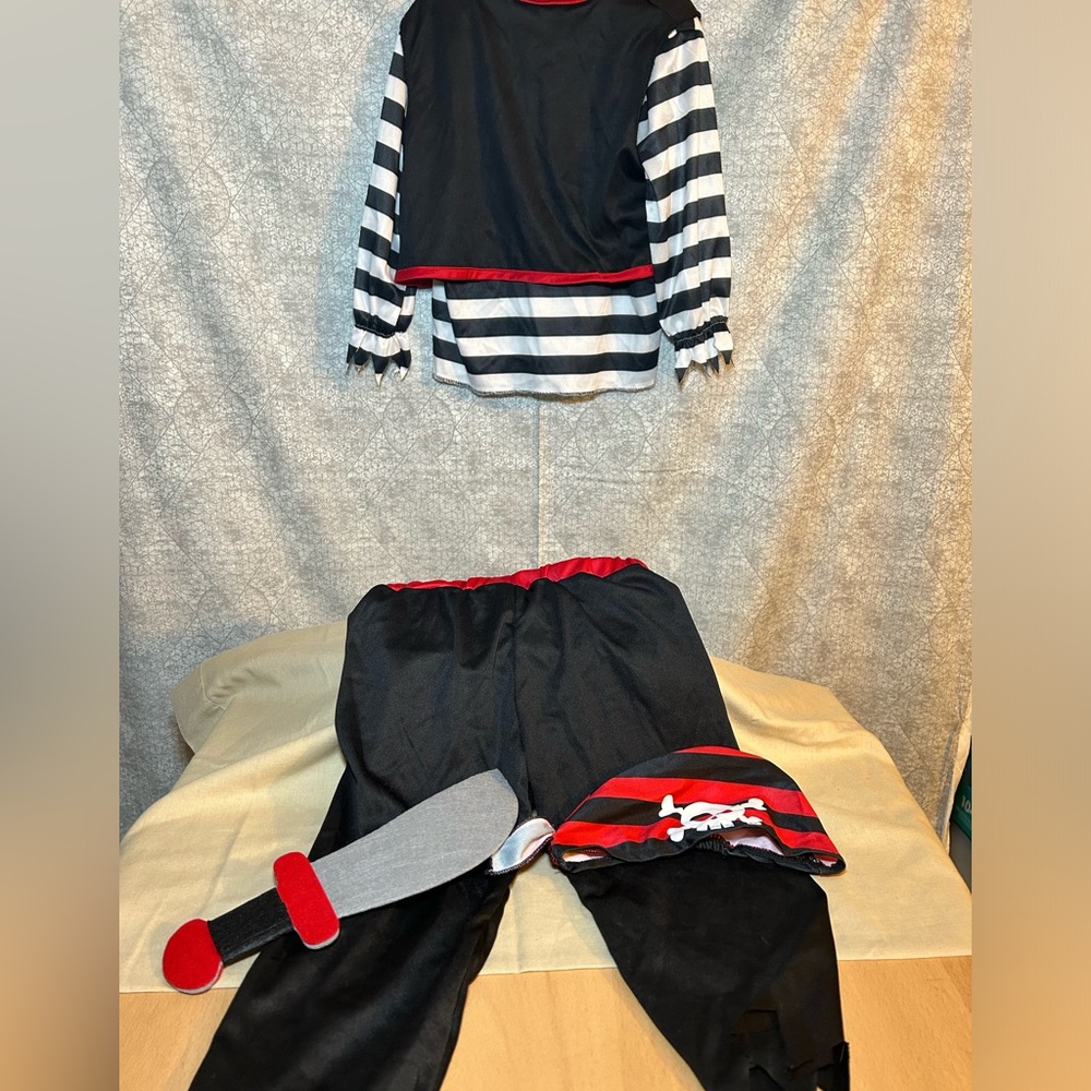 Spooktakular Creations | Baby Pirate Costume | 18-24 mo - Picture 8 of 13